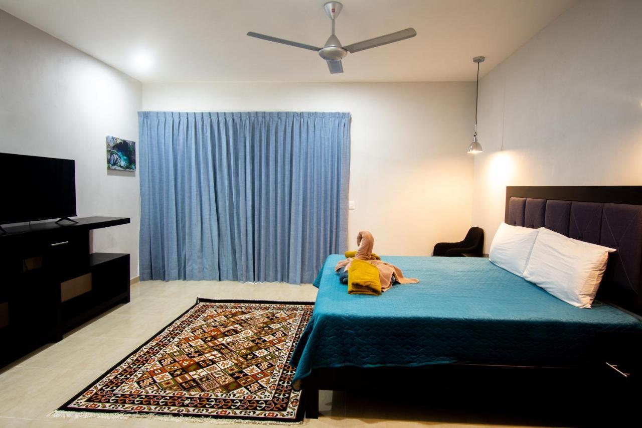 Hotel Casa Tortuga Tulum - Cenotes Park Inclusive ภายนอก รูปภาพ A bedroom in a hotel