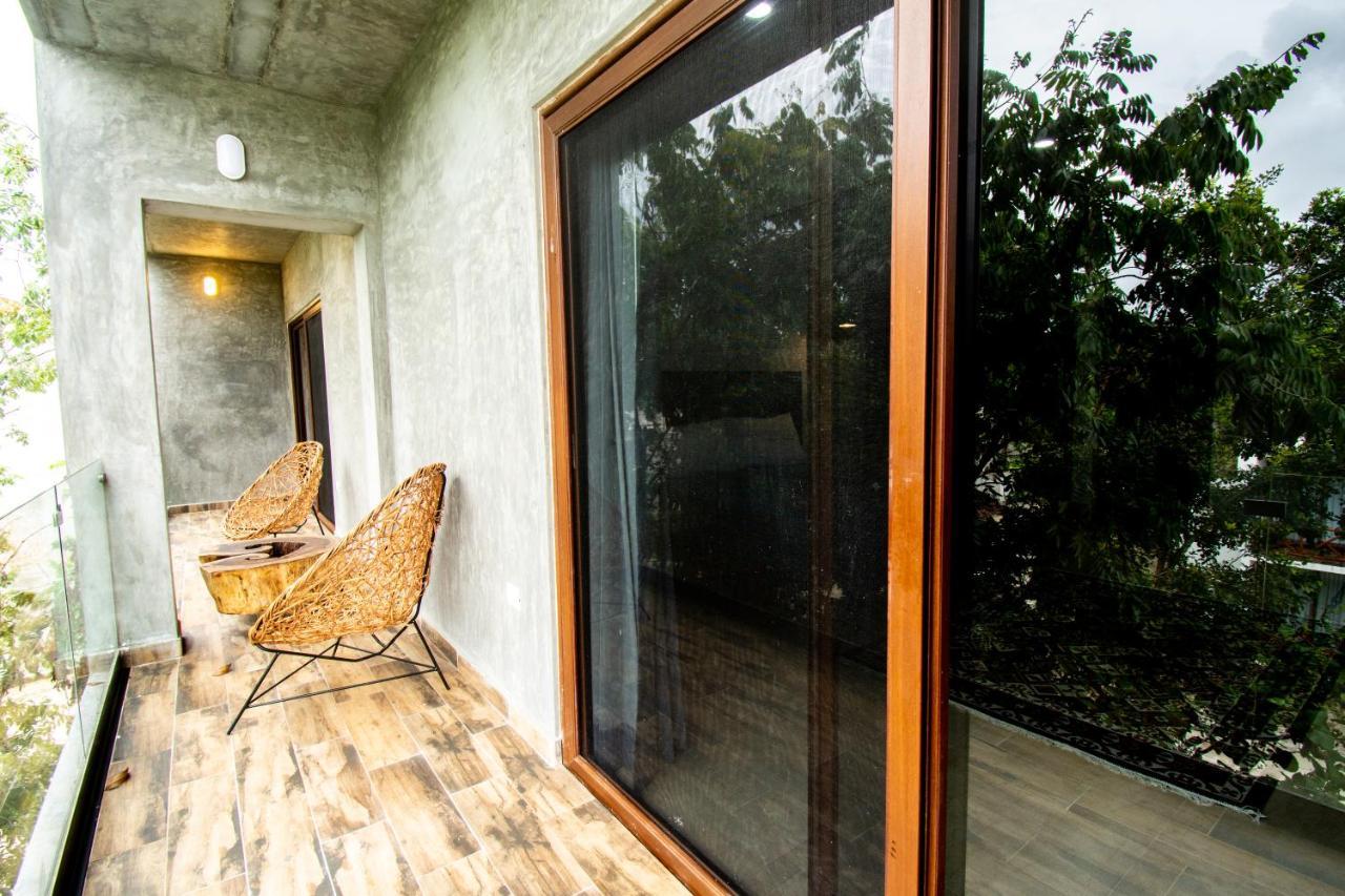 Hotel Casa Tortuga Tulum - Cenotes Park Inclusive ภายนอก รูปภาพ A room at the hotel