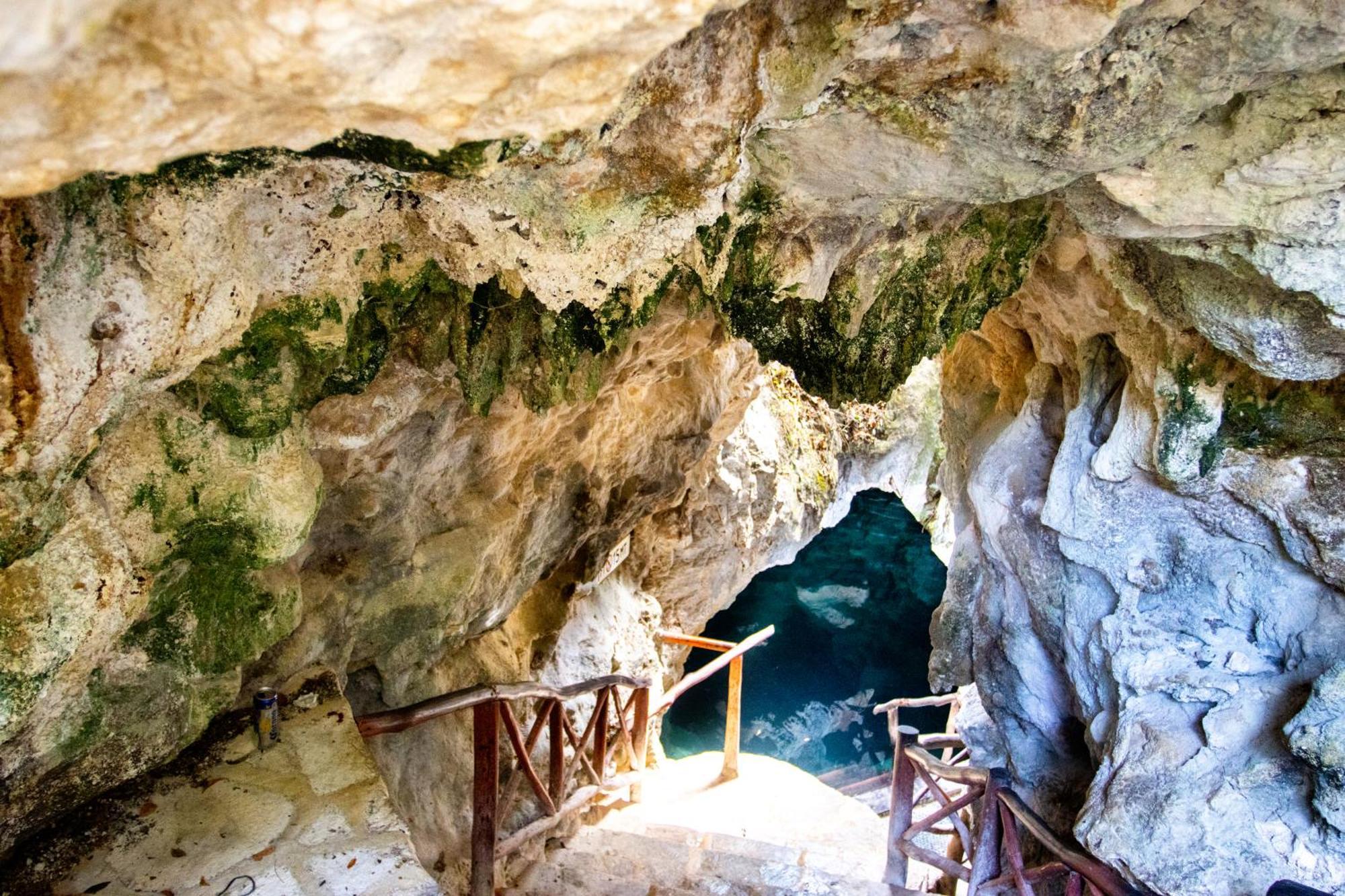Hotel Casa Tortuga Tulum - Cenotes Park Inclusive ภายนอก รูปภาพ Entrance to Cenote