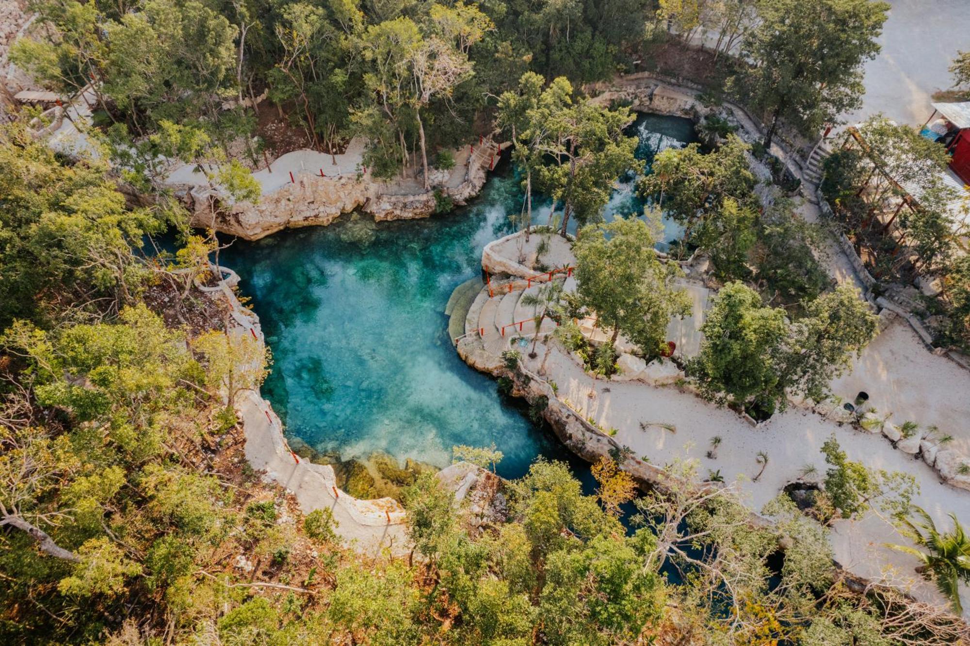 Hotel Casa Tortuga Tulum - Cenotes Park Inclusive ภายนอก รูปภาพ Aerial view of the Blue Lagoon