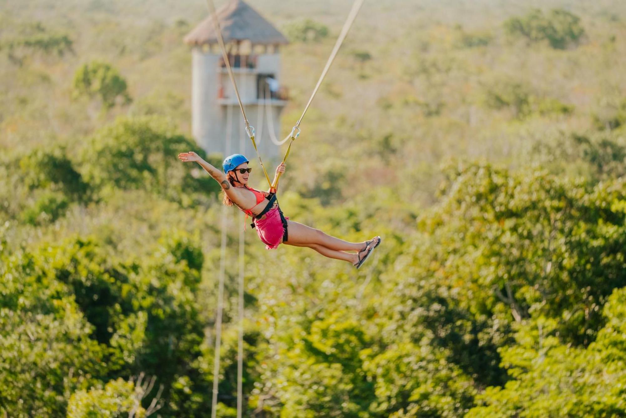Hotel Casa Tortuga Tulum - Cenotes Park Inclusive ภายนอก รูปภาพ Zip-lining at Xel-Há